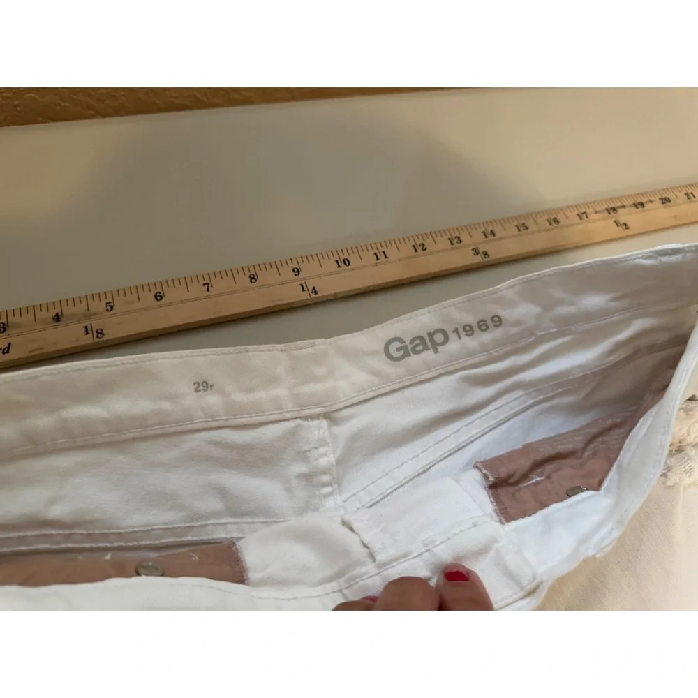 Women's Gap White Summer Cuffed Shorts Size 8 Cotton beach surf